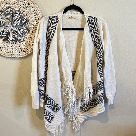 Hollister Sweaters - Hollister Open Front Fringed Sweater Southwestern Cream/Black Womens L